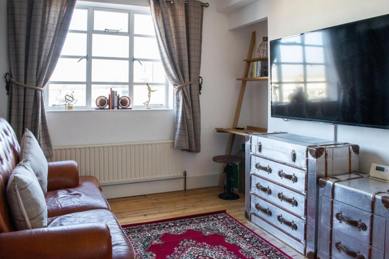 Beautifully Decorated Contemporary 2 Bedroom Flat London Kültér fotó