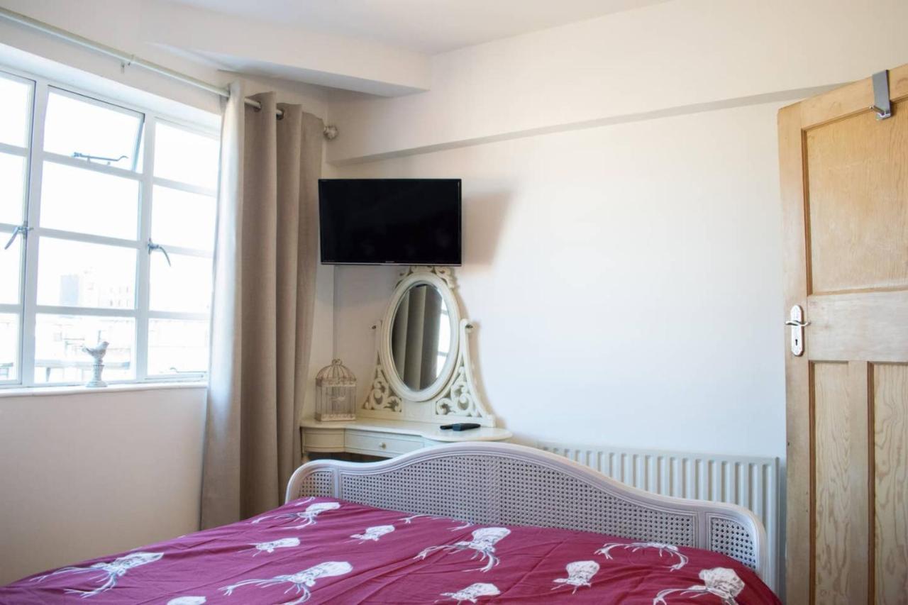 Beautifully Decorated Contemporary 2 Bedroom Flat London Kültér fotó